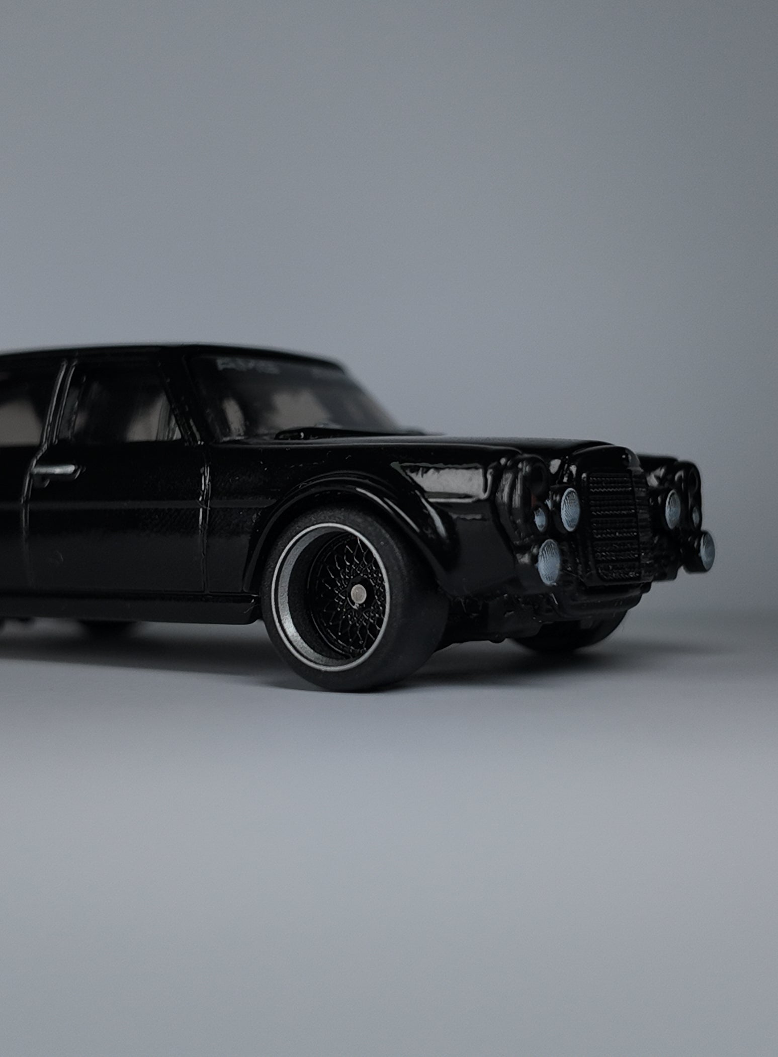Hot Wheels Premium Mercedes-Benz 300 SEL 6.8 AMG Custom Wheel Swap