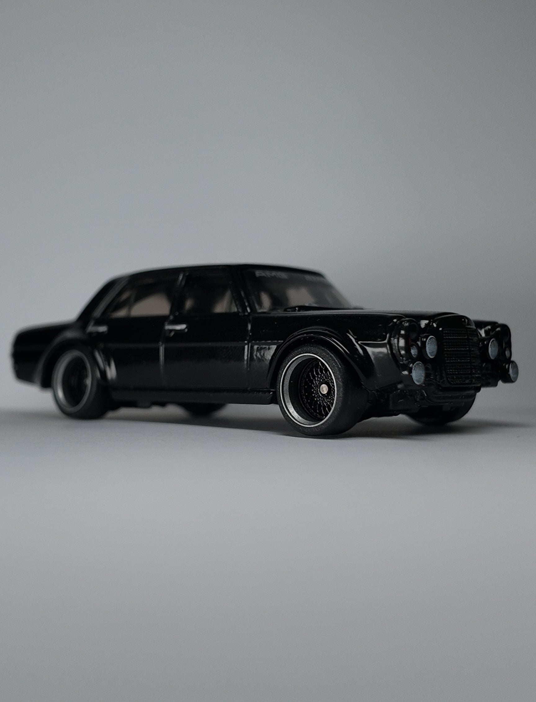 Hot Wheels Premium Mercedes-Benz 300 SEL 6.8 AMG Custom Wheel Swap