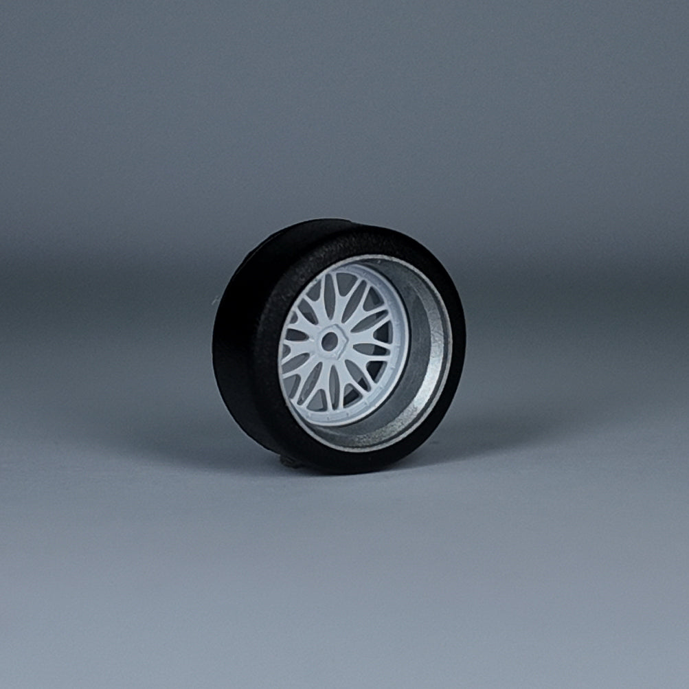Koła "BBS LM White" do modeli w skali 1:64 (np. Hot Wheels) cloudy.micra