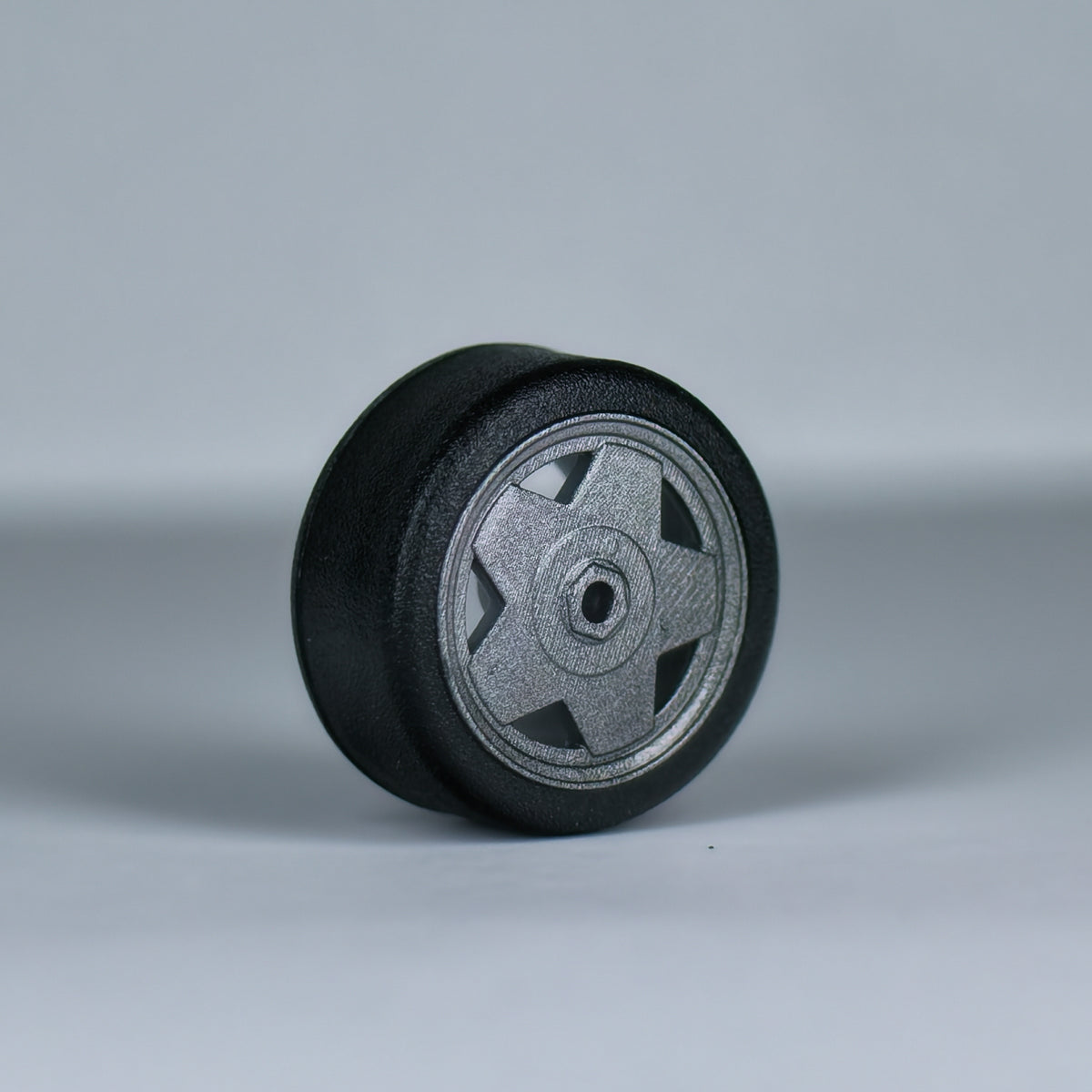 Koła "BRBT Silver Basic" do modeli w skali 1:64 (np. Hot Wheels) cloudy.micra