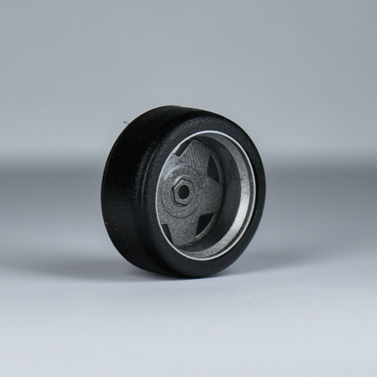 Koła "BRBT Silver" do modeli w skali 1:64 (np. Hot Wheels) cloudy.micra