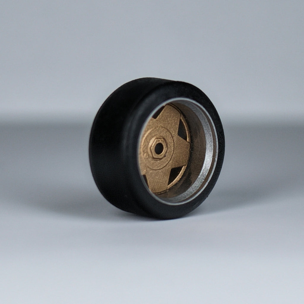 Koła "BRBT Gold" do modeli w skali 1:64 (np. Hot Wheels) cloudy.micra