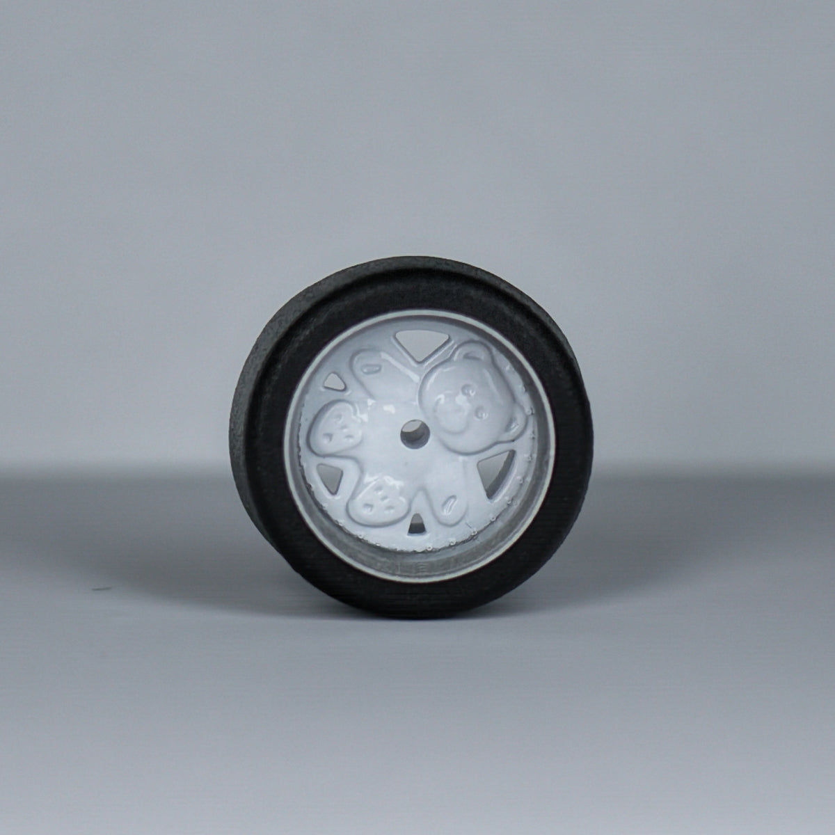 Koła "Białe Misie" do modeli w skali 1:64 (np. Hot Wheels) cloudy.micra