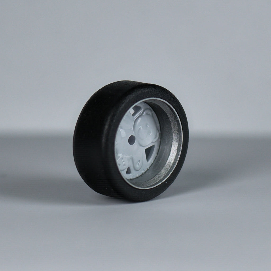 Koła "Białe Misie" do modeli w skali 1:64 (np. Hot Wheels) cloudy.micra