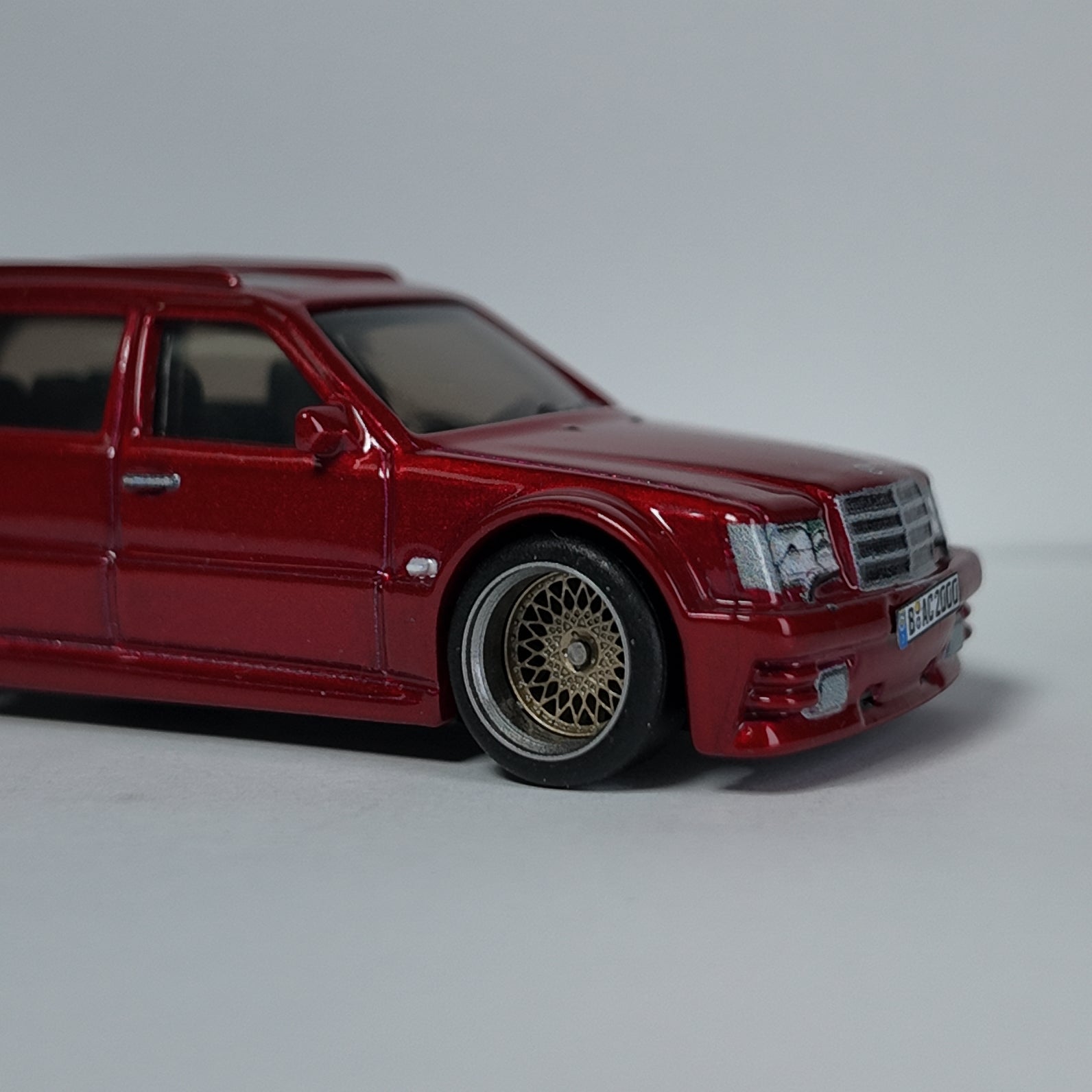 Hot Wheels Premium Mercedes-Benz E 36 AMG Custom Wheel Swap