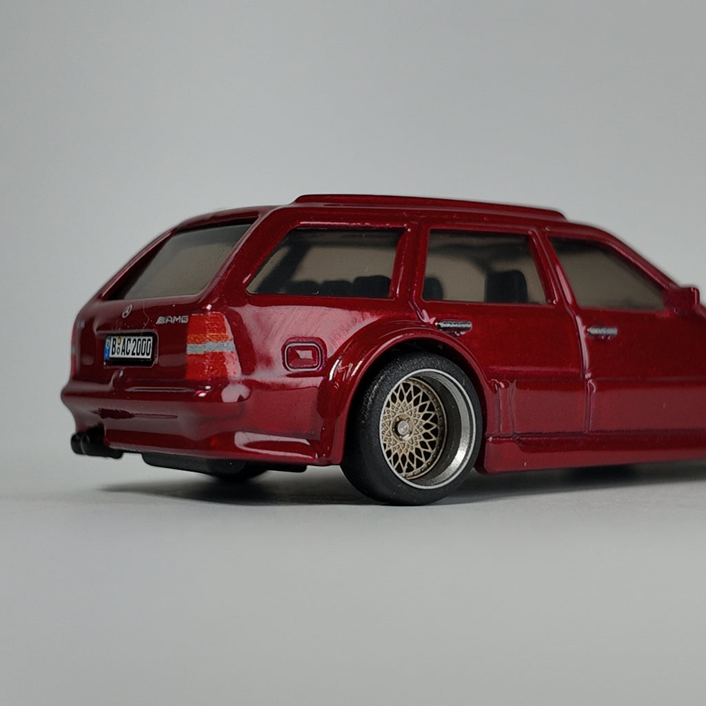 Hot Wheels Premium Mercedes-Benz E 36 AMG Custom Wheel Swap