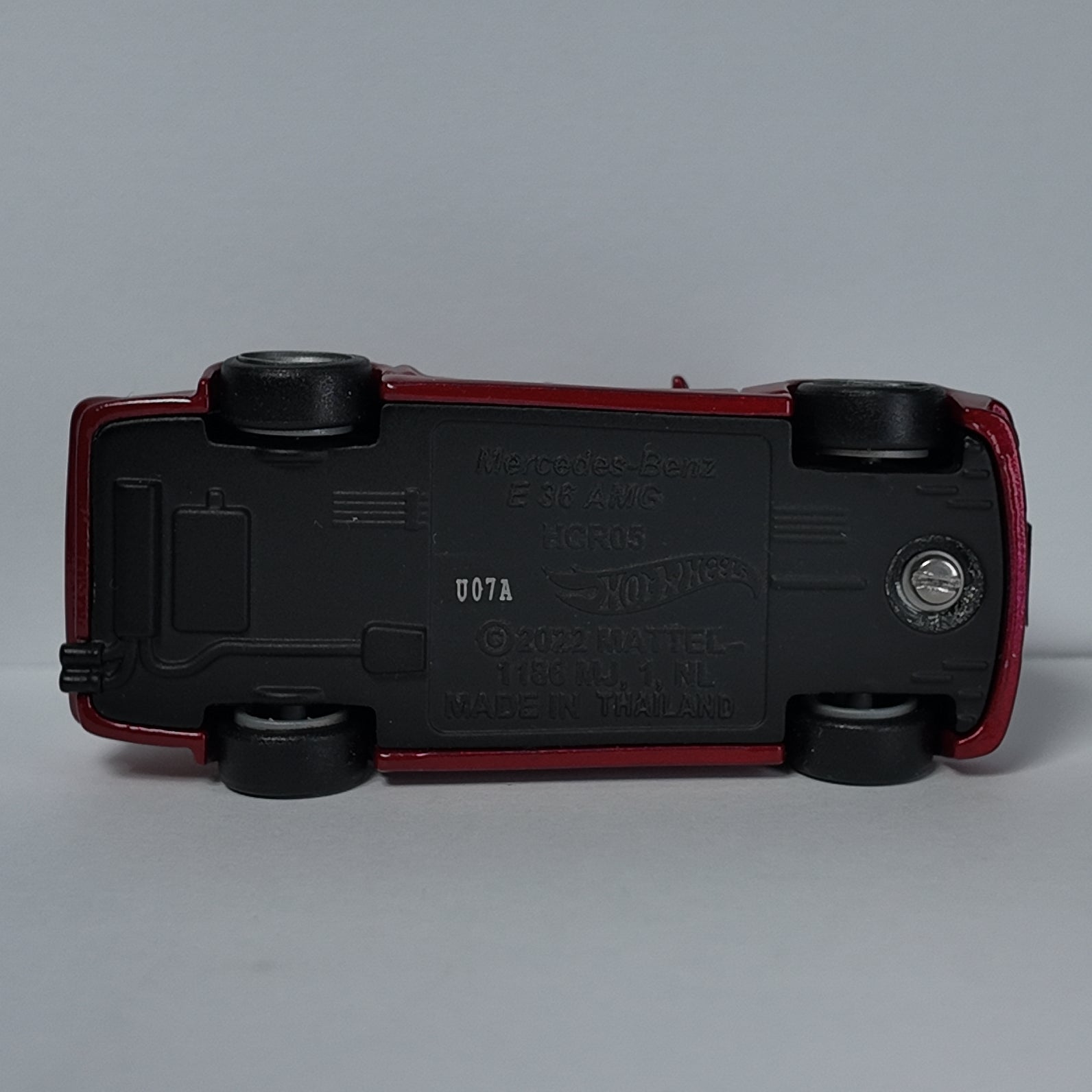 Hot Wheels Premium Mercedes-Benz E 36 AMG Custom Wheel Swap