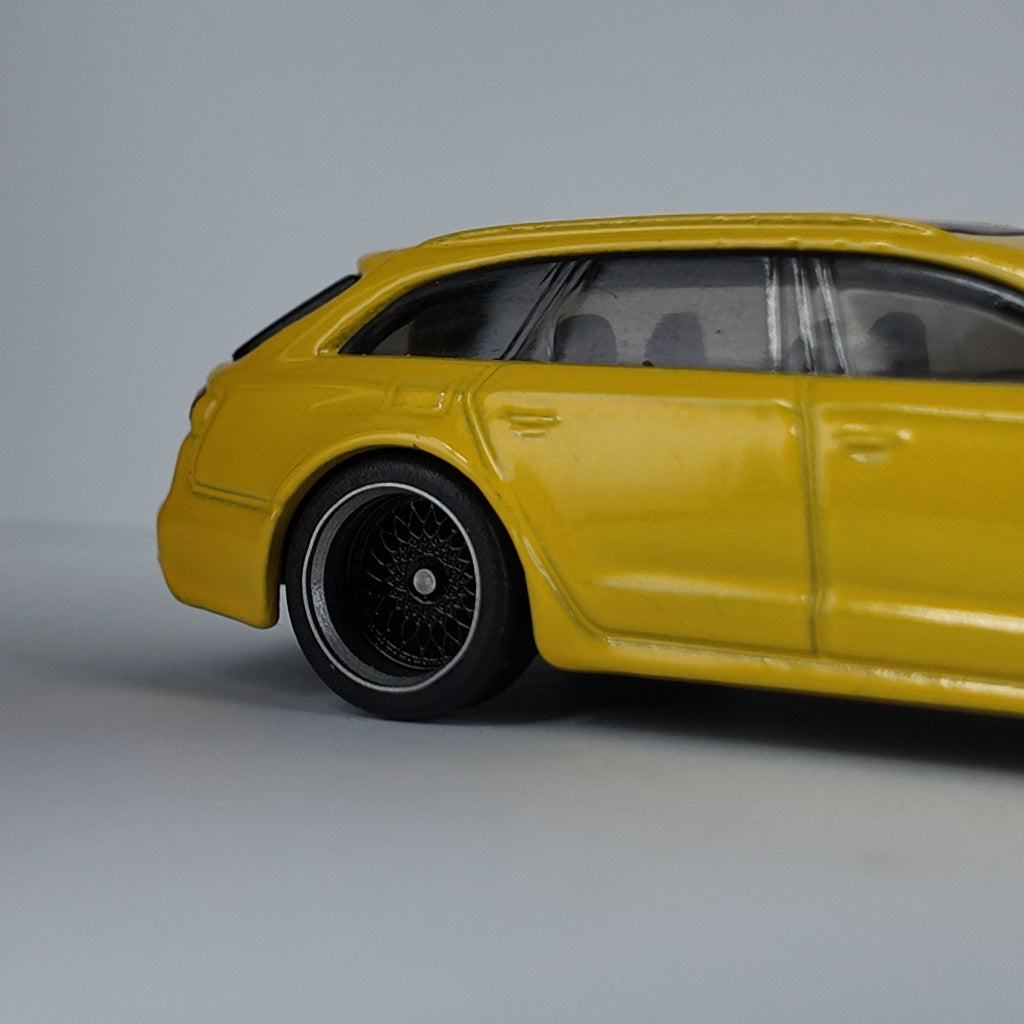 Hot Wheels Audi RS6 Custom Wheel Swap (Kopia)