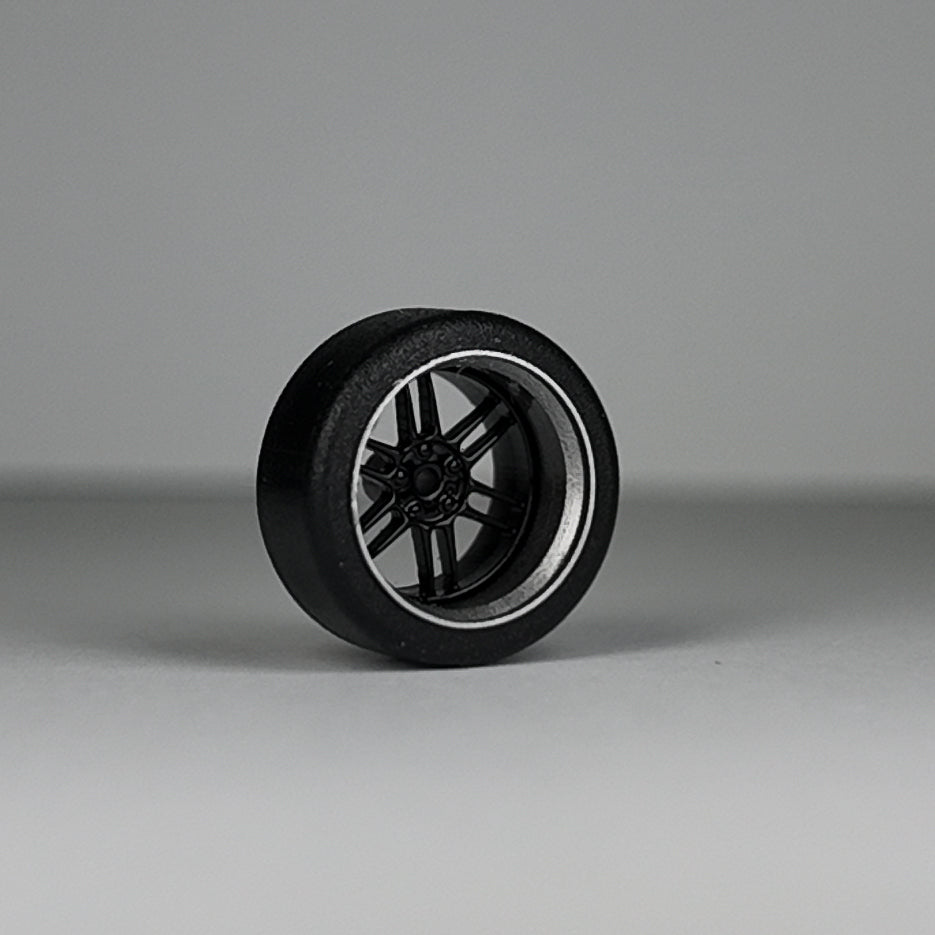 Koła "RPF1 Black" do modeli w skali 1:64 (np. Hot Wheels) cloudy.micra