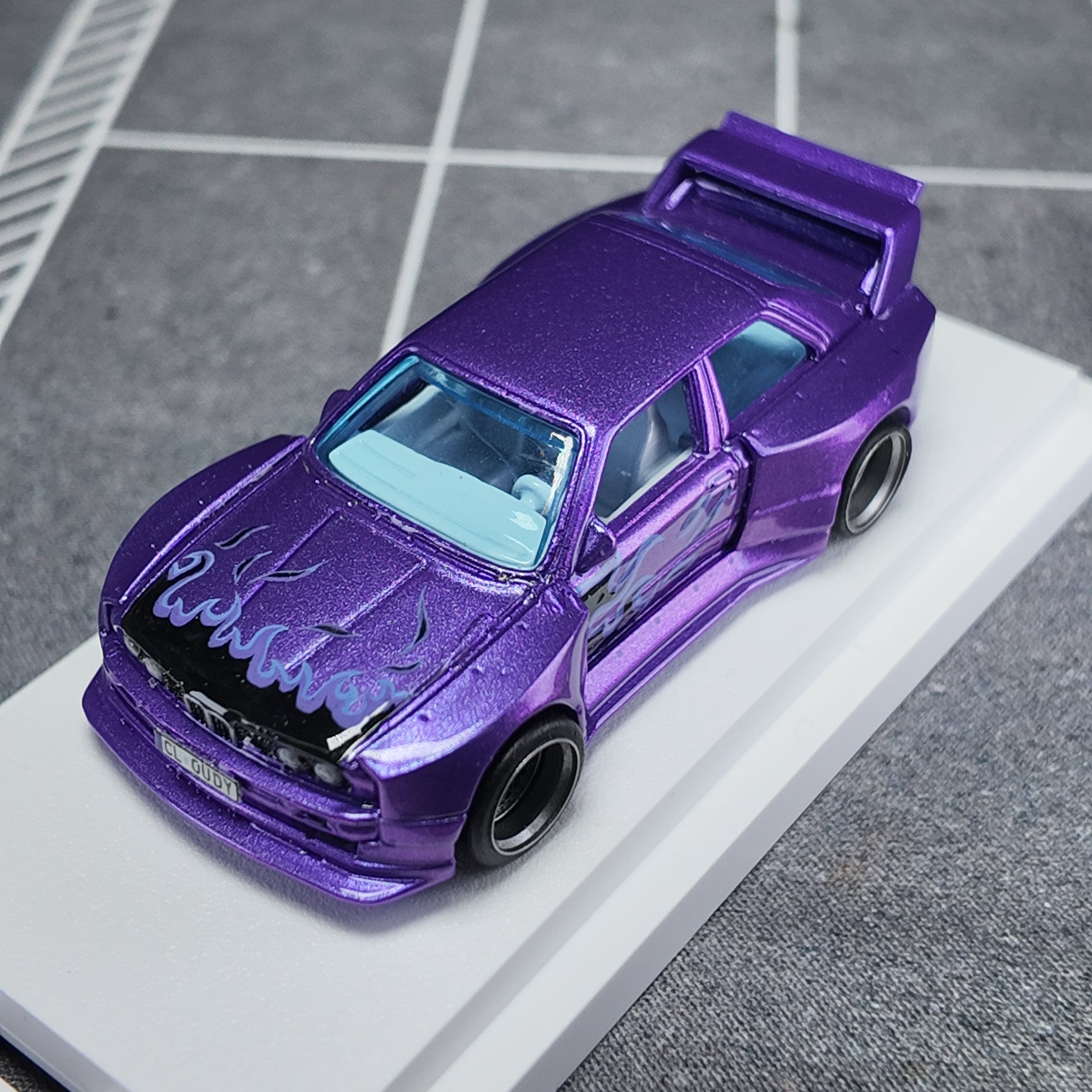 BMW M3 E30 coupé "LTO" Ultra Violet Flame Custom cloudy.micra