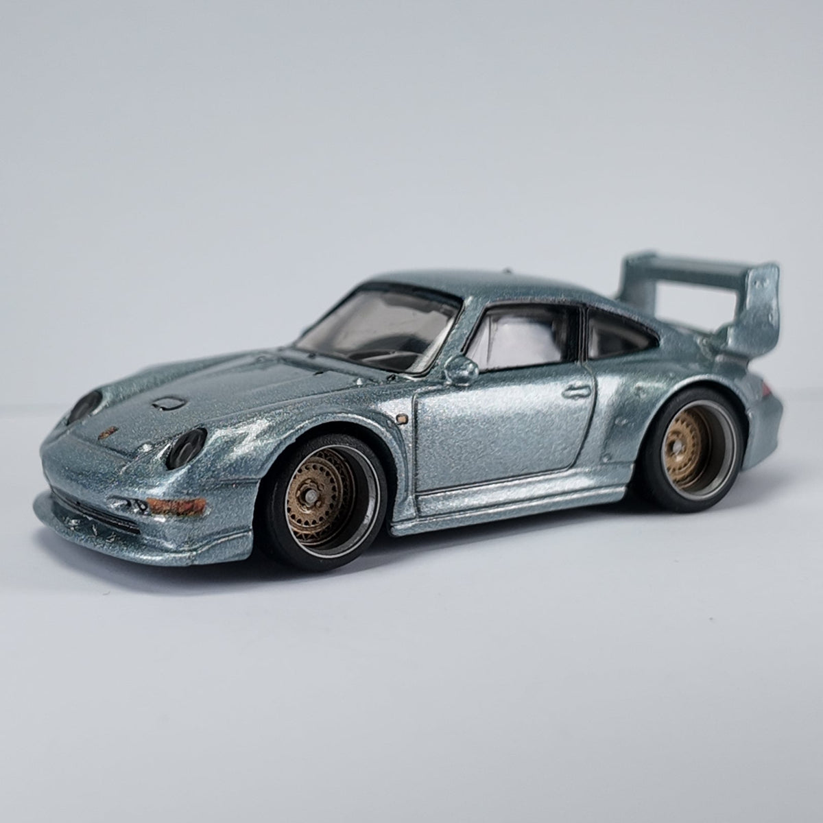 Hot Wheels Premium Porsche 993 GT2 Custom Wheel Swap