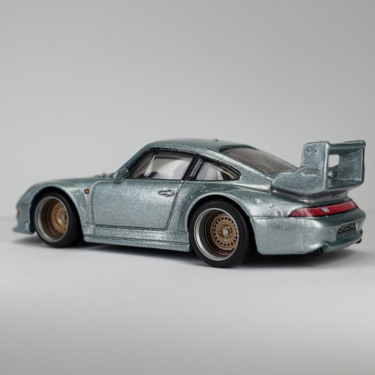 Hot Wheels Premium Porsche 993 GT2 Custom Wheel Swap