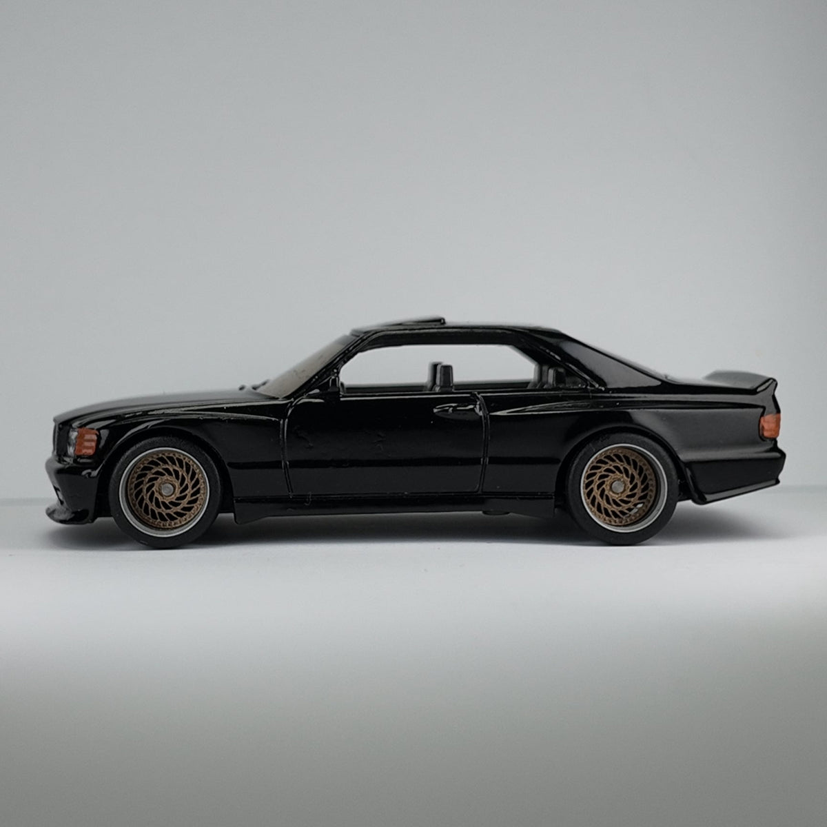 Hot Wheels Mercedes-Benz 560 SEC AMG Custom Wheel Swap